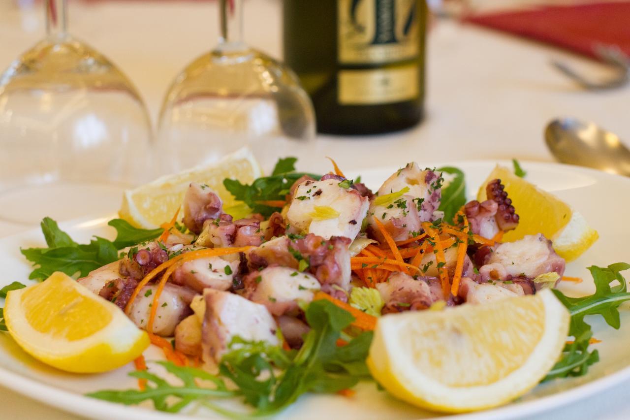 Pensione Al Pescatore تيرمولي المظهر الخارجي الصورة